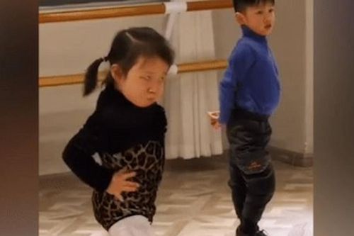 Bé gái luyện nhảy dance với thần thái 'khó đỡ' khiến dân mạng cười ngất