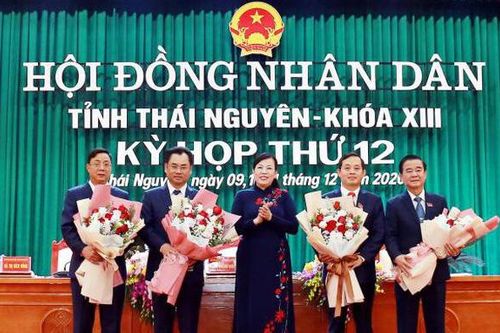 Thủ tướng phê chuẩn nhân sự 9 tỉnh