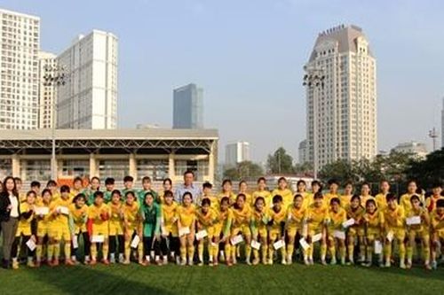 LĐBĐ Việt Nam gặp mặt hai đội dự tuyển U13 và U15 nữ quốc gia