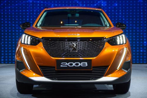 So sánh Peugeot 2008 GT Line và Hyundai Kona 1.6 Turbo