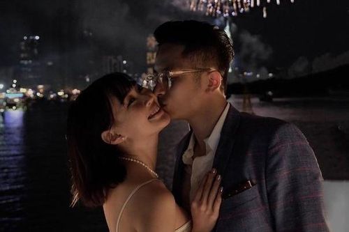 Sun HT công khai bạn trai mới ngày đầu năm