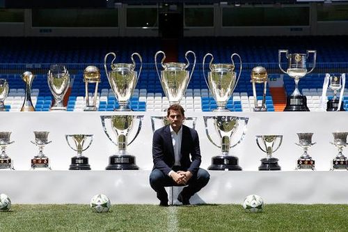 Iker Casillas và 4 sao bóng đá đẳng cấp thế giới giải nghệ năm 2020