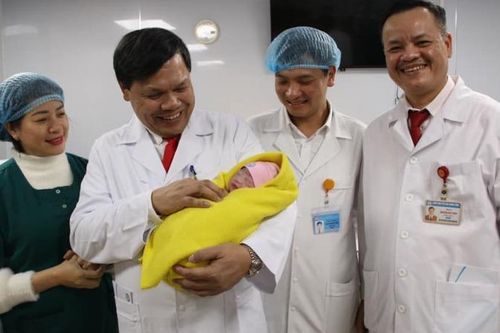 Hơn 3.000 trẻ em Việt Nam sẽ được sinh vào ngày đầu năm mới