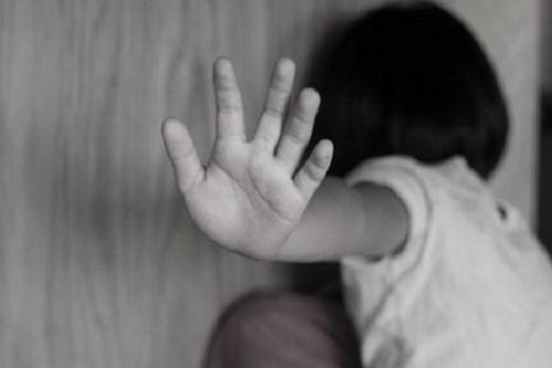Điều tra nghi vấn bé gái 11 tuổi bị nhiều đối tượng xâm hại