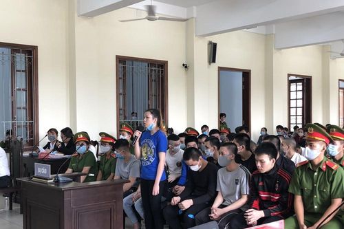 Đánh nhau kiểu 'ăn đứng, thua nằm', 24 bị cáo lĩnh án