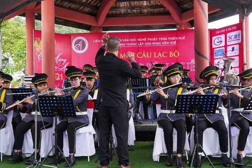 Huế: Lần đầu tiên, 40 nghệ sĩ 'kèn Tây' diễn Nhã nhạc Cung đình mừng năm mới