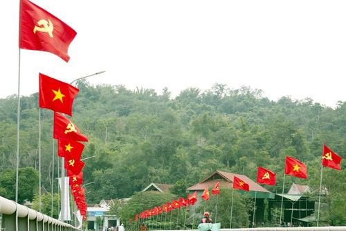 Nghệ An rực rỡ cờ hoa đón chào năm mới 2021