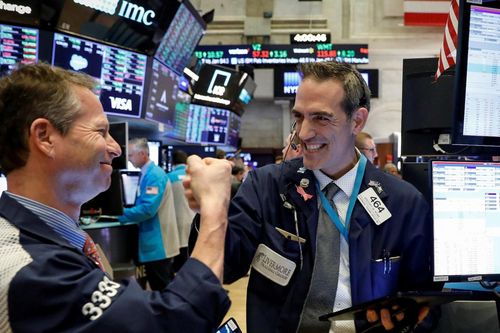 Cổ phiếu nào tăng điểm mạnh nhất trong S&P 500 năm 2020?