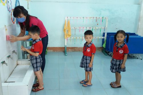 Sở Giáo dục và Đào tạo tỉnh Gia Lai phê bình các đơn vị chưa cài đặt, sử dụng hệ thống 'An toàn Covid-19'