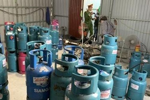 Cơ sở sang chiết gas lậu dưới chân cầu Bạch Đằng