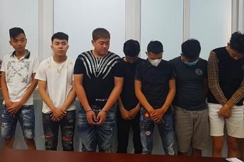 Góp tiền mua ma túy về căn hộ 'bay lắc' chờ đón...giao thừa