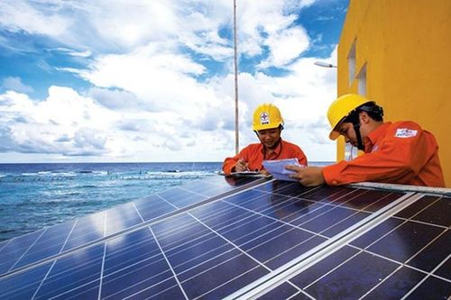 Điện mặt trời mái nhà bùng nổ, EVN lo lắng gì?