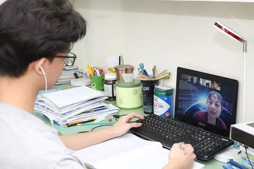 Giáo dục - đào tạo 2020: Vượt bão bằng công nghệ