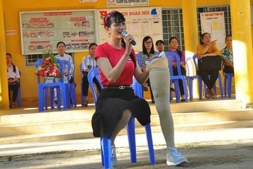 Hành trình không mệt mỏi của cô giáo một chân ở đất Sen Hồng