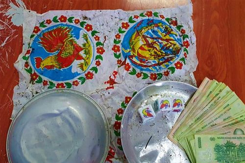 Bộ Công an thu giữ nửa tỷ đồng trong sòng bạc bầu cua
