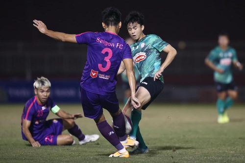 Chuyển nhượng V-League: HLV TPHCM lo cho chấn thương của cầu thủ HAGL