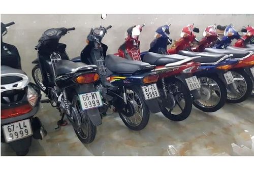 Choáng ngợp bộ sưu tập 500 'xế nổ biển khủng' tại An Giang