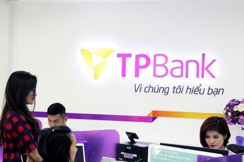 Ngày đầu năm, các ngân hàng liên tục báo tin mới