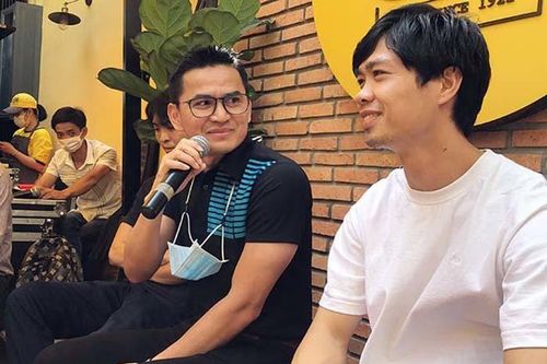 HLV Kiatisuk hỏi thẳng Công Phượng, Tuấn Anh ở buổi ra mắt