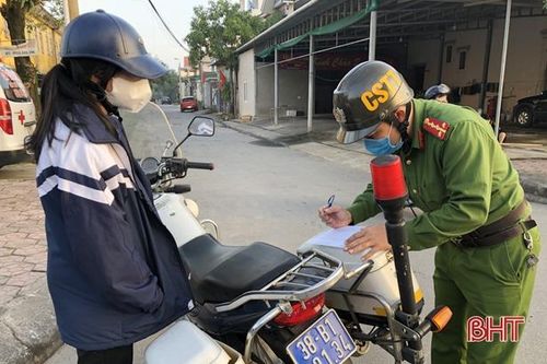 905 học sinh ở TP Hà Tĩnh vi phạm ATGT bị nhắc nhở, xử phạt