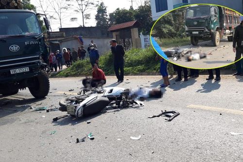Ô tô tải tông xe máy ngày nghỉ lễ, 2 người đàn ông tử vong