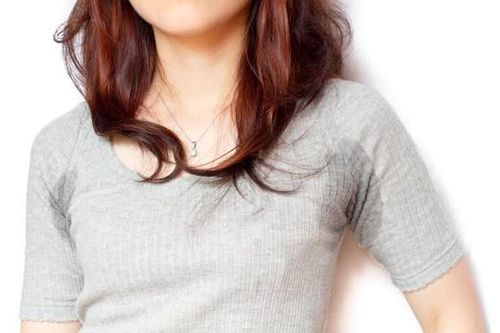 Ra nhiều mồ hôi vùng nách có thể là dấu hiệu cảnh báo vấn đề sức khỏe nghiêm trọng