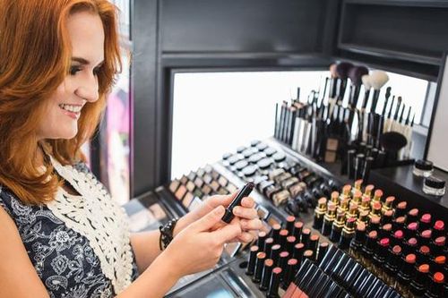 Thống kê số tiền bạn đã chi cho 10 sản phẩm mà không cần nó vẫn sống tốt