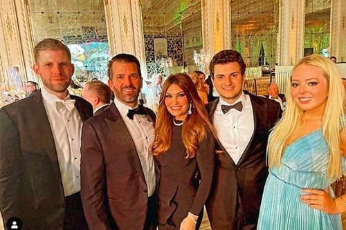 Tổ chức tiệc giao thừa rồi biến mất, Tổng thống Trump khiến khách chưng hửng