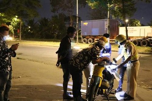 TP.HCM: Nhiều người vi phạm nồng độ cồn trong ngày đầu năm