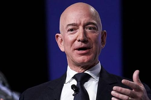 CEO Amazon Jeff Bezos giàu nhất thế giới với khối tài sản 190 tỷ USD