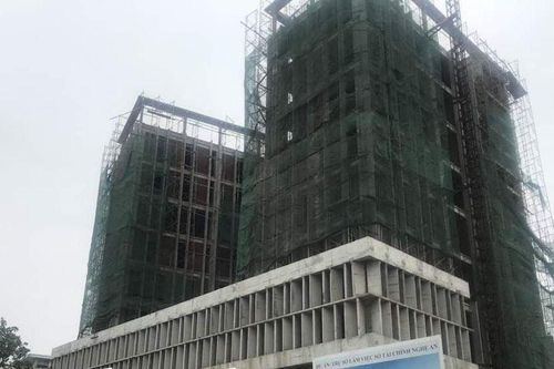 Nghệ An: Rơi thang vận thăng, 3 công nhân tử vong