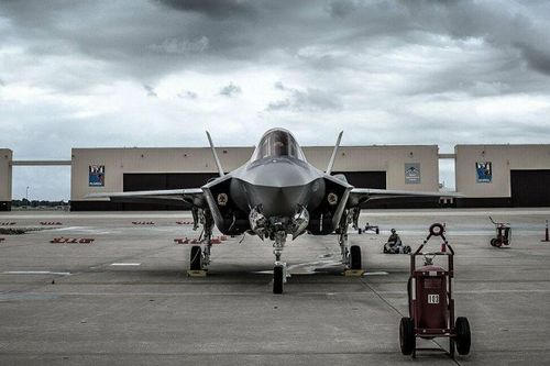 Mỹ hoãn sản xuất máy bay chiến đấu F-35