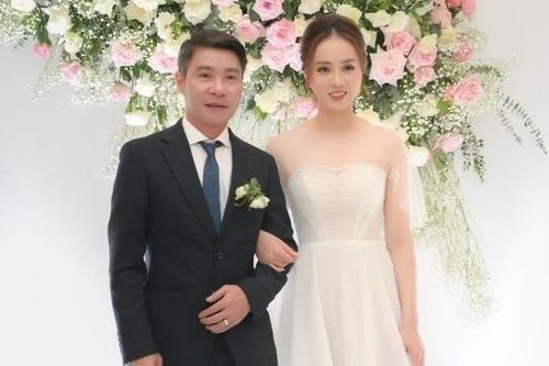 Sao Việt dự đám cưới của 'cô Đẩu' Công Lý và bạn gái kém 15 tuổi