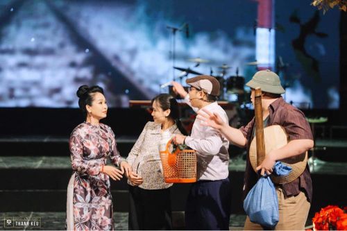 Chuyện tình rơi nước mắt của cặp vợ chồng hạnh phúc nhất giới điện ảnh phía Bắc