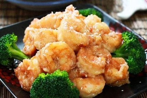 Cách chế biến tôm chiên nước cốt dừa béo ngậy
