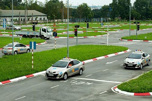 Từ 1/1/2021, thêm quy định mới với người học và thi bằng lái xe ô tô