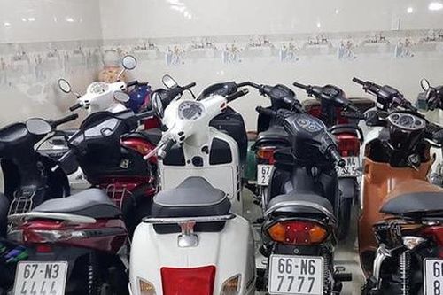 Choáng với bộ sưu tập xe toàn biển 'khủng' của đại gia An Giang