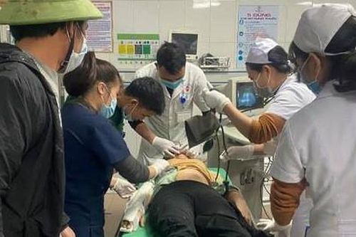 Vụ rơi thang cuốn tại công trình xây dựng ở Nghệ An: 3 người tử vong