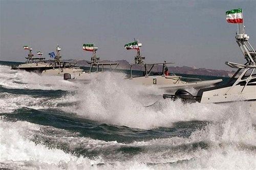 Iran liên tiếp củng cố quân sự tại vịnh Persian