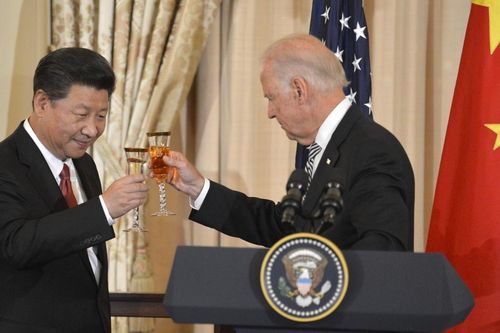 Ông Biden sẽ không rút lại mức thuế đánh lên hàng Trung Quốc