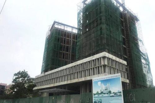 Đình chỉ thi công để điều tra vụ rơi vận thăng công trình trụ sở Sở Tài chính Nghệ An