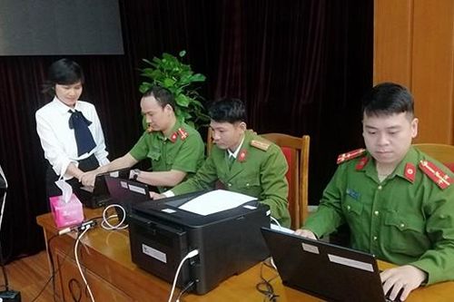 Công an Đà Nẵng triển khai làm thủ tục cấp đổi thẻ căn cước công dân gắn chíp
