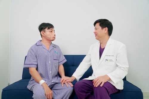 Ngắm gương mặt mới của chàng trai 'mặt quỷ'