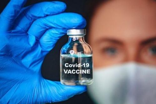 Covid-19: Anh mở rộng tiêm chủng lớn nhất lịch sử, Pháp hứng bão chỉ trích