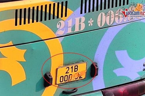 Camera 'bắt quả tang' xe khách che biển số trên cao tốc Nội Bài – Lào Cai