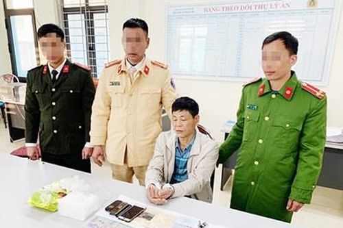 Bắt đối tượng ở Vĩnh Phúc lên Sơn La mua thuốc phiện