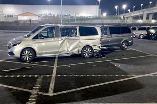 Cựu nhân viên Mercedes-Benz hủy diệt nơi làm việc cũ trong đêm giao thừa