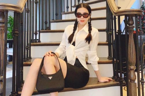 Người mẫu Dương Thủy chia sẻ bí quyết lấy lại vòng eo con kiến sau sinh