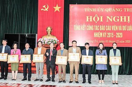 Phát huy vai trò của đội ngũ báo cáo viên, cộng tác viên dư luận xã hội
