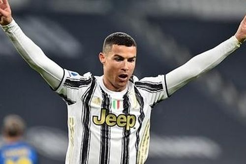 Tỏa sáng giúp Juventus đại thắng, Ronaldo 'vượt mặt' cả Pele
